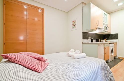 Gran Via Suites Madrid Exterior photo