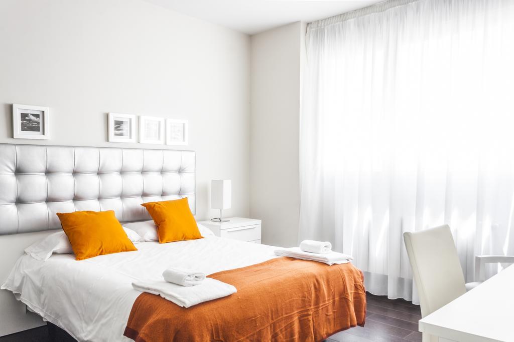 Gran Via Suites Madrid Room photo