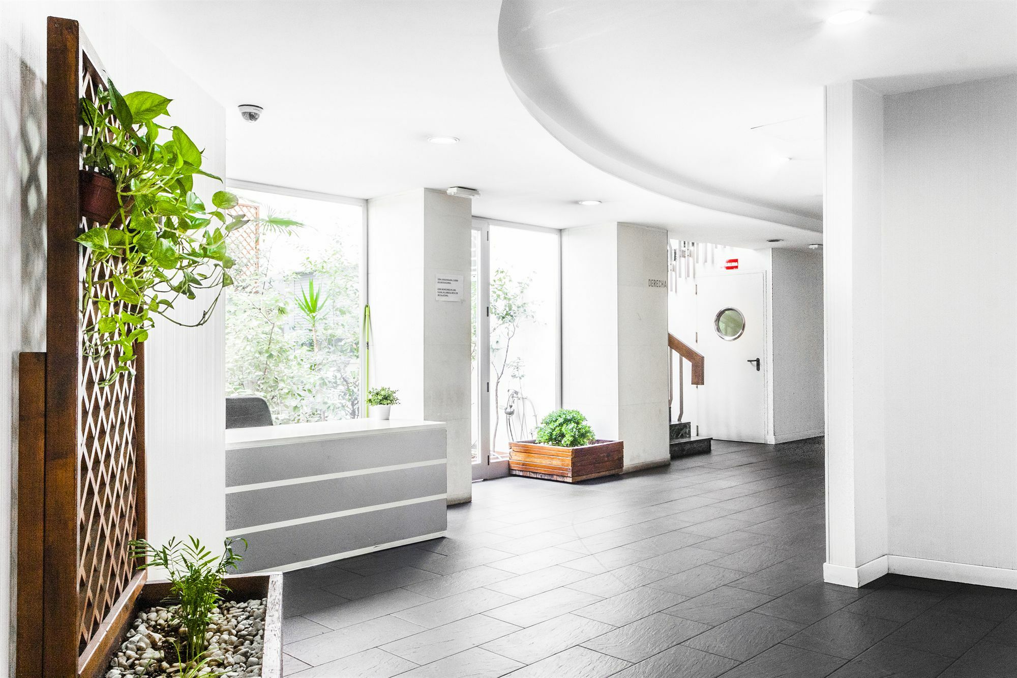 Gran Via Suites Madrid Exterior photo